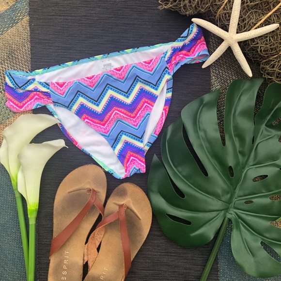 PINK Victoria’s Secret bikini bottoms